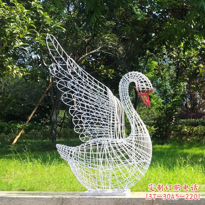 福州展翅款网格天鹅雕塑(嘴部为实体)