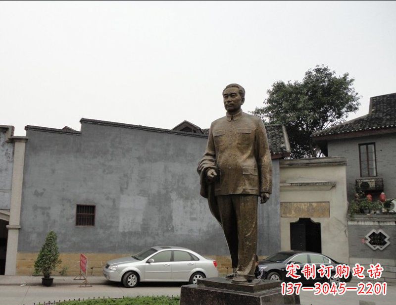 福州周恩来广场伟人铜雕