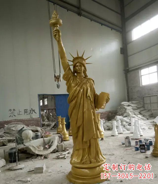 福州自由女神玻璃钢仿铜人物雕塑