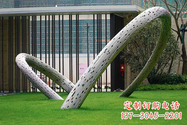 福州景观雕塑-酒店草坪创意不锈钢圆环景观雕塑
